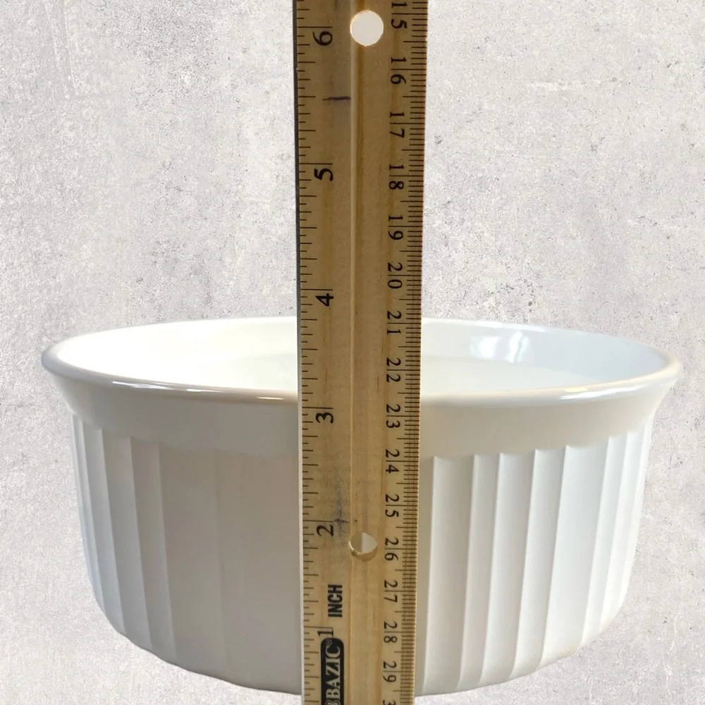 Vintage CorningWare French White 1.6 Liter Casserole Dish - Picture 3 of 5